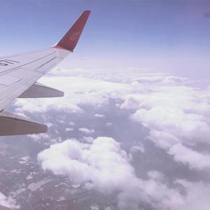 宝贝c我想摸你奶让我揉揉动漫
